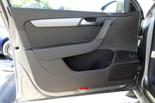VW Passat 3C B7 Limousine 4x Türverkleidung Verkleidung Tür vorne + hinten braun (129921)