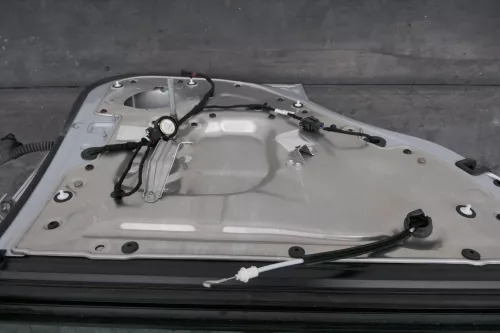 Audi A2 8Z Tür hinten links silber LY7W - mit Rahmen, Scheibe  (130078A)