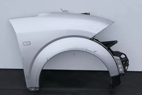 Audi A2 8Z Kotflügel vorne rechts silber LY7W - Kratzer (130083)