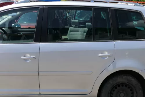 VW Touran 1T3 1T Tür hinten links Fahrerseite silber LA7W reflexsilber 189,99 (130265)