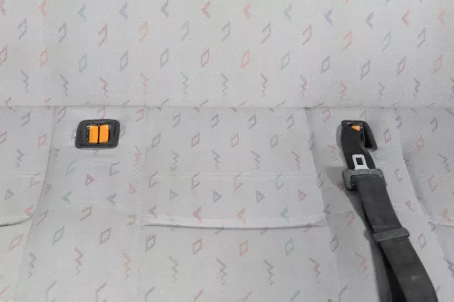 VW T4 Sitze hinten Sitz Rückbank 3-er (Multivan Caravelle) Rücksitzbank (130590)