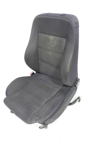 Audi A4 B5 Sitz Fahrersitz vorne links OhneAirbag höhenverstellbar elektrisch