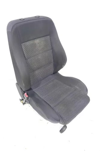 Audi A4 B5 Sitz Fahrersitz vorne links OhneAirbag höhenverstellbar elektrisch (130613)