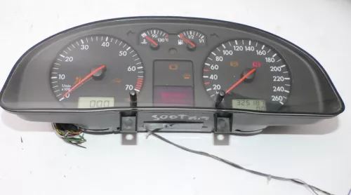 VW Passat 3B Tacho Tachometer Kombiinstrument 325.000km 3B0920822 Benziner (140274)