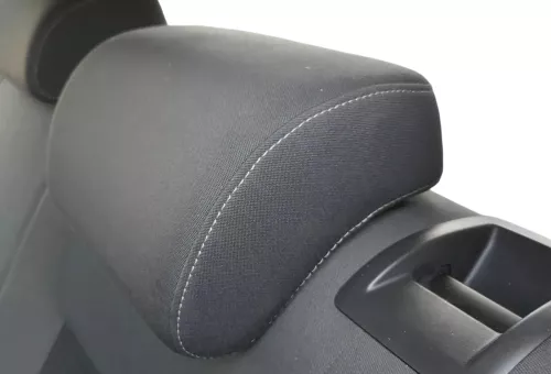 VW Golf 5 V Kopfstütze hinten rechts oder links anthrazit dunkel United verstell