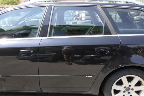 Audi A4 B7 8E Tür hinten links schwarz LY9B Kombi mit Scheibe + Rahmen