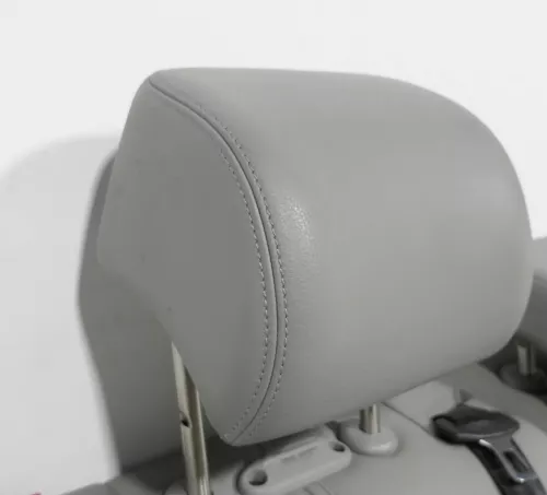 VW Passat 3C Kopfstütze Sitz Sitze hinten rechts oder links Leder grau