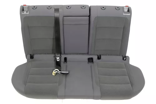 VW Golf 5 V Sitz Sitze hinten Rückbank Rücksitzbank 3 Punkt Lehne Ski durchreich (141525)