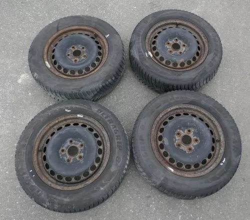 Audi A4 B5 A6 4B Passat 3BG Felgen Reifen Winterreifen M+S 195/65 R15 91T 4-5mm