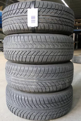 VW Polo 9N3 Ibiza Felgen Reifen 185/60 R14 82H Winterreifen 6jx14H2 ET37 # 5-6mm (141768)