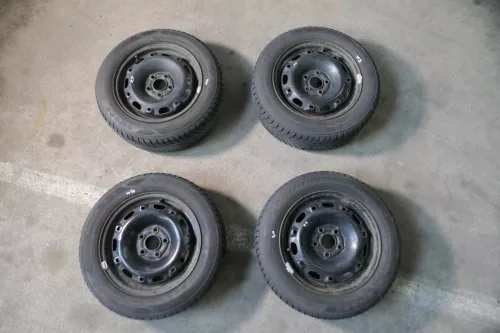 VW Polo 9N3 Ibiza Felgen Reifen 185/60 R14 82H Winterreifen 6jx14H2 ET37 # 5-6mm