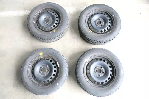 VW Golf 6 Caddy 2K 195/65 R15 91T Winterreifen M+S Felgen Reifen M&S ca.6-7mm X