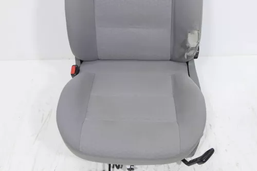 Audi A4 B5 Sitz Fahrersitz vorne links OhneAirbag höhenverstellbar grau (141849)
