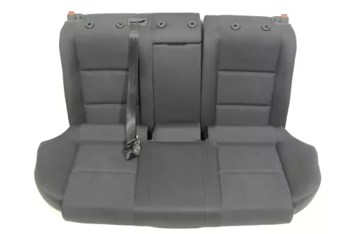 Audi A4 B6 B7 8E Sitz Rückbank Rücksitzbank hinten 3-Punkt-Gurt schwarz Armlehne