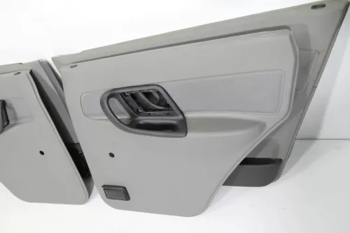 VW Polo Kombi ab Bj.2000 Türverkleidung Verkleidung Tür vorne links hinten Facel (141897)