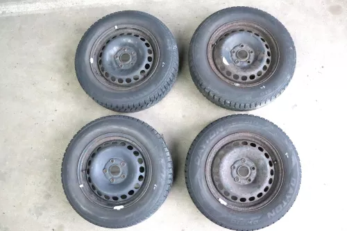 Audi A4 B5 A6 4B Passat 3BG Felgen Reifen Winterreifen M+S 195/65 R15 91T 6-8mm