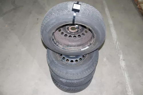 Skdoa Octavia 1Z 195/65 R15 91T Winterreifen M+S Felgen Reifen M&S ca. 4-6mm (142072)
