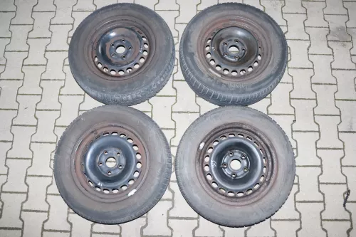 Audi A4 B5 A6 4B Passat 3BG Felgen Reifen Winterreifen M+S 195/65 R15 91T c4-6mm (142227)