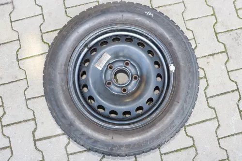 VW Golf Touran Felgen Winterreifen M&S Reifen 195/65 R15 91H 1K0601025C 6-7mm (142239)