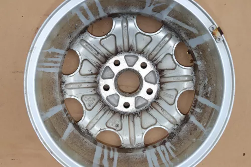1x Audi A4 A6 Alufelge original 8D0601025F 6j x16H2 ET45 (142293)