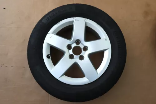 Audi A3 8L Alufelgen Reifen Felgen 195/65 R15 Sommerreifen 8L0601025P 3-4mm (142569)