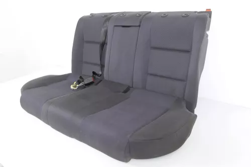 Audi A4 B6 B7 8E Sitz Rückbank Rücksitzbank hinten 3-Punkt-Gurt Armlehne (142638)