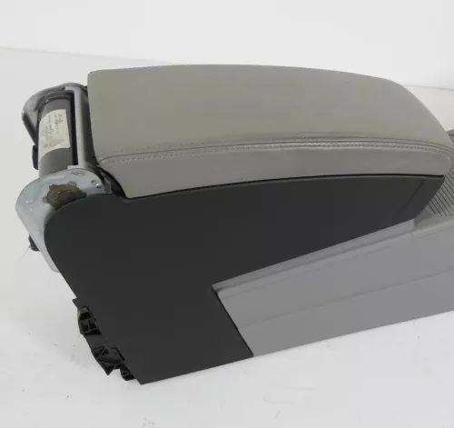 VW Passat 3C Mittelarmlehne Armlehne Fach Deckel Leder grau 3C0864207M