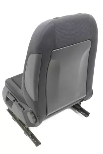 Audi A4 B6 8E Sitz Fahrersitz vorne links höhenverstellbar SHZ ok  (143025)