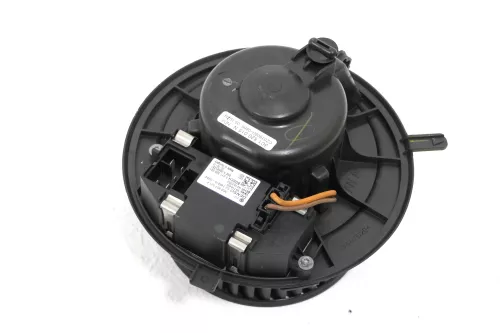 VW Tiguan 5N Lüfter Lüftermotor Motor Heizung Innen 3C1820015N Widerstand 3C09 (144161)