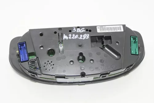 VW Passat 3BG Tacho Tachometer Kombiinstrument 220.000km 3B0920827A Diesel TDI (144359)