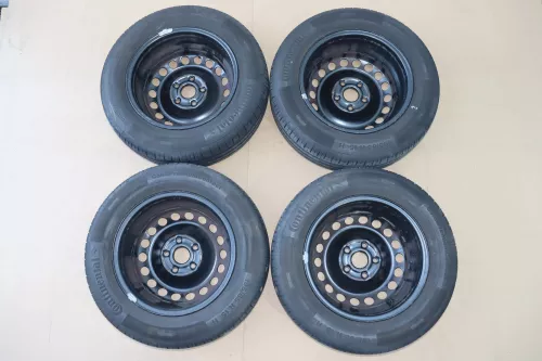 VW Golf Touran Sommerreifen Reifen Felgen 195/65 R15 91H Caddy 4-5mm (144443)