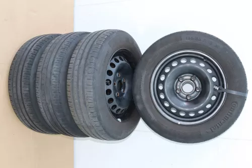 VW Golf Touran Sommerreifen Reifen Felgen 195/65 R15 91H Caddy 4-5mm (144443)
