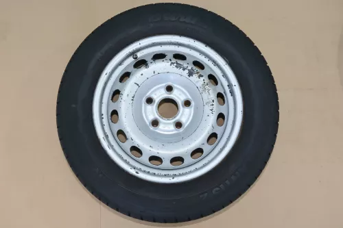 VW Golf Touran Sommerreifen Reifen Felgen 195/65 R15 91H Caddy    4-8mm (144444)