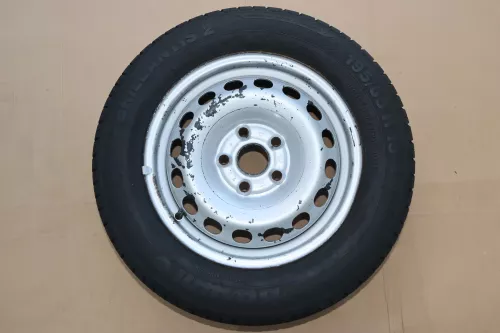 VW Golf Touran Sommerreifen Reifen Felgen 195/65 R15 91H Caddy    4-8mm (144444)