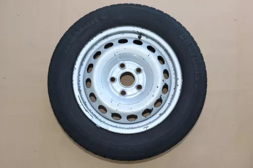 VW Golf Touran Sommerreifen Reifen Felgen 195/65 R15 91H Caddy    4-8mm  (144444)