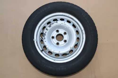 VW Golf Touran Sommerreifen Reifen Felgen 195/65 R15 91H Caddy    4-8mm  (144444)