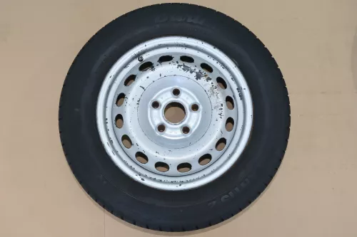 VW Golf Touran Sommerreifen Reifen Felgen 195/65 R15 91H Caddy    4-8mm  (144444)