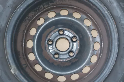 VW Golf Touran Sommerreifen Reifen Felgen 195/65 R15 91H Caddy    4-8mm  (144444)