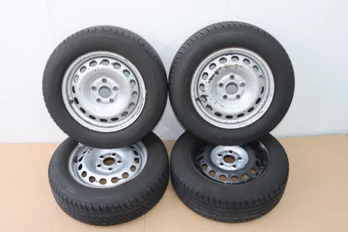 VW Golf Touran Sommerreifen Reifen Felgen 195/65 R15 91H Caddy    4-8mm  (144444)