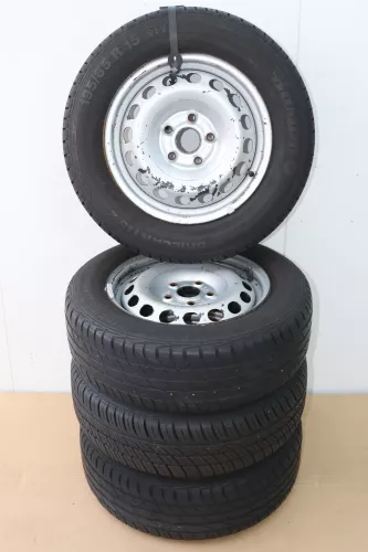 VW Golf Touran Sommerreifen Reifen Felgen 195/65 R15 91H Caddy    4-8mm  (144444)