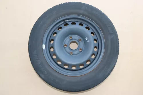 VW Golf 5 6 Touran Sommerreifen Reifen Felgen 195/65 R15 91H Caddy    3-5mm (144445)