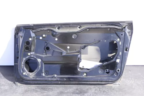 Audi A3 8P 2/3-Türer Tür vorne rechts Beifahrertür Türblatt schwarz (144557)