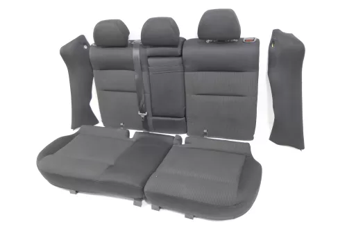 VW Passat 3B 3BG Kombi Variant Sitz Rückbank Rücksitzbank 3 Punkt Gurt - 130654 (144958)