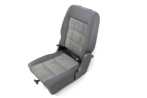 VW Touran Sitz hinten rechts (hinter Beifahrersitz) Rücksitz anthrazit Isofix 74 (144974)