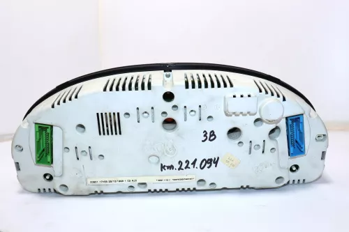 VW Passat 3B Tacho Tachometer Kombiinstrument 221.000km 09051969901 1,6 74kw AHL (145144)