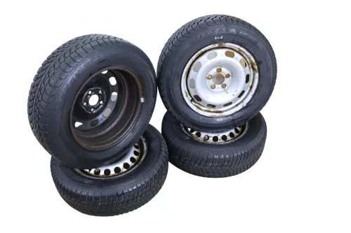 4x VW Golf 6 Plus 5M 195/65 R15 91T Winterreifen M+S Felgen Reifen M&S 5-6mm