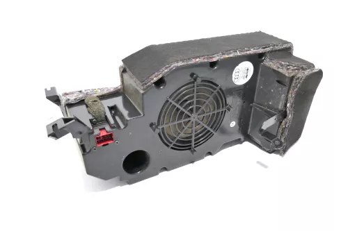 Audi A6 4B Avant Kombi Subwoofer 4B9035382 Lautsprecher Bassbox ASK