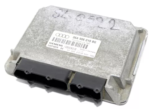 Audi A3 8L Steuergerät 1,6 74kw 06A906019BG AKL AEH Motor Motorsteuergerät (146045)