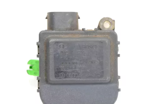 VW Golf 4 Stellmotor für Zentralklappe Stellklappe Climatronic 1J1907511D Klima (146564)
