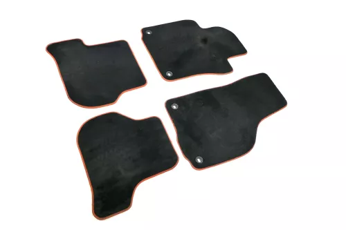 4x Original VW Golf 5 und Plus 5M Fußmatten Fußmatte vorne links rechts hinten (147263)